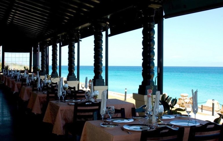 Restaurant with ocean view